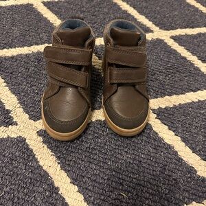 Cat and Jack Toddler Shoes Size 7